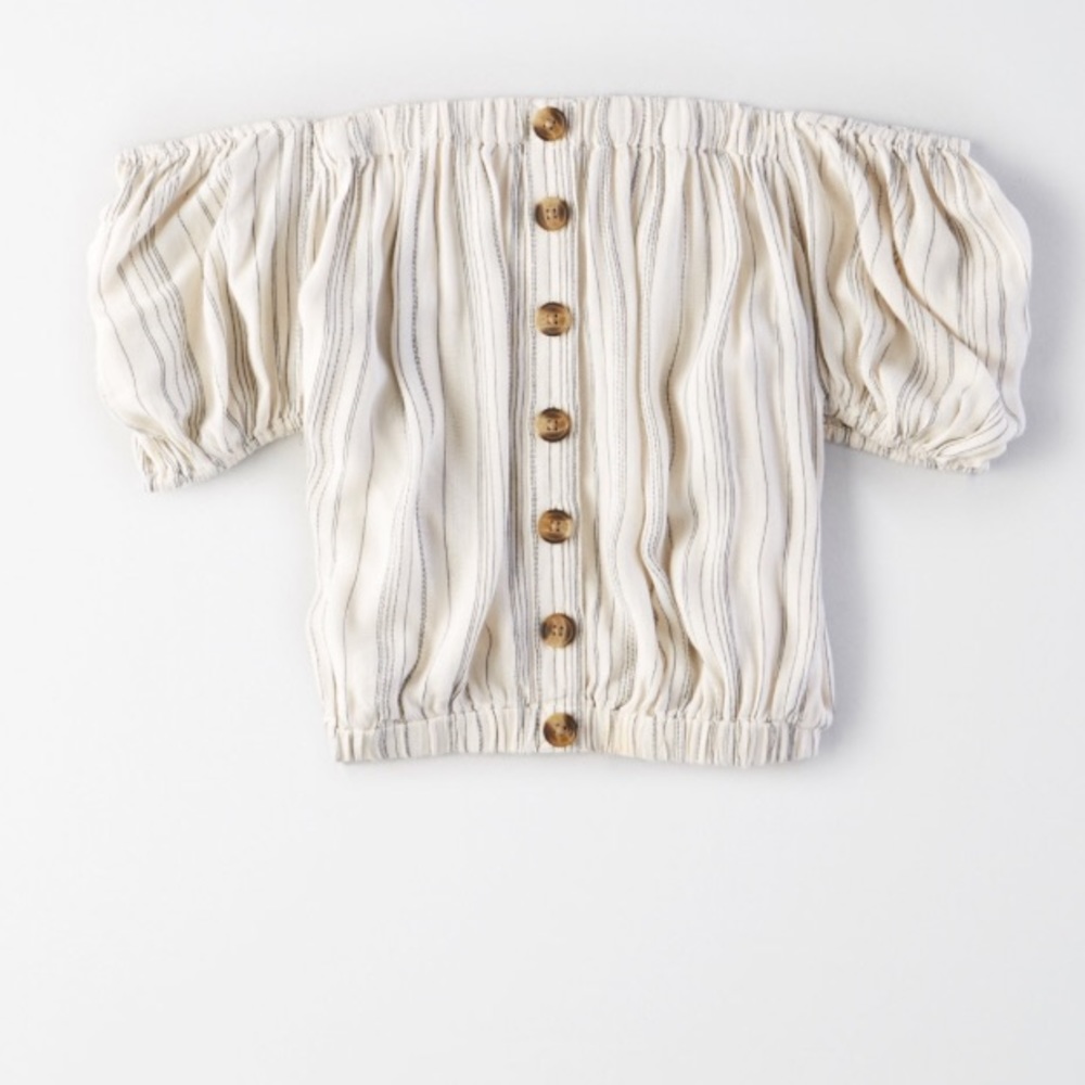Ae off the shoulder shirt crop top❤️😍